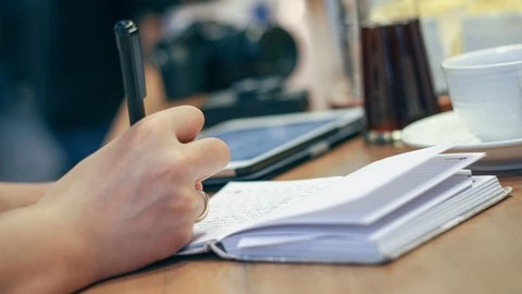 Travel Writing for Beginners: Crafting Compelling Stories